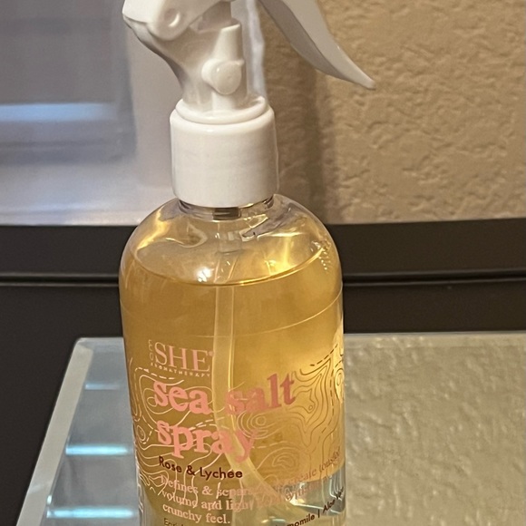 She Sea Salt Spray Rose & Lychee 8.45 fl  oz to get textured hair day at beach - Picture 4 of 10
